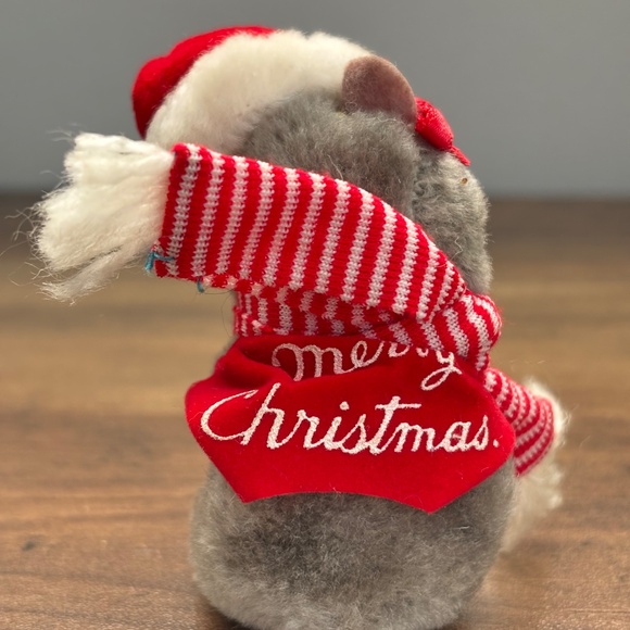 VINTAGE Gray Christmas MOUSE CLIP ON HUGGER Gripper Toy Pencil Santa Plush 1980s - Picture 7 of 10